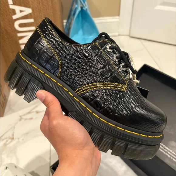 DrMartens X Marc Jacob Collab - Picture 1 of 9